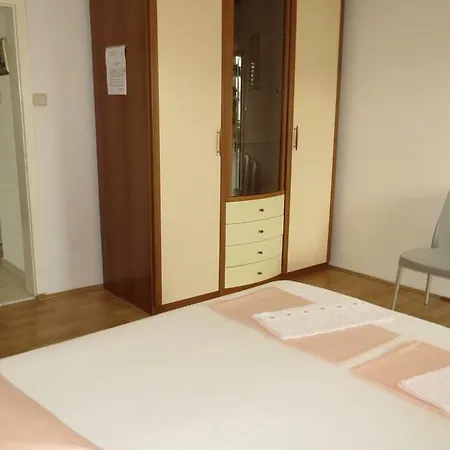 Corluka Apartman Baska Voda