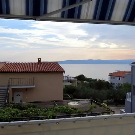 Corluka Apartment *